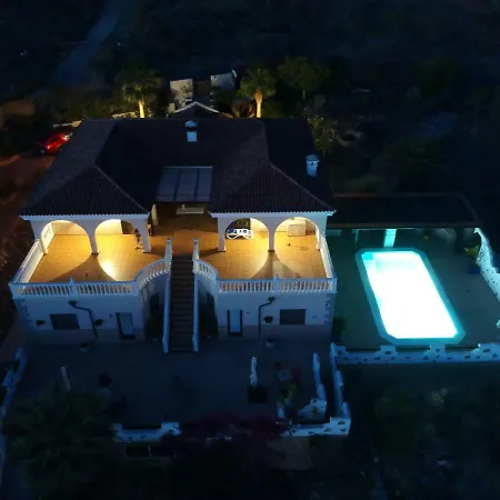 Casantilvia Heated Pool Paradise Appartamento *